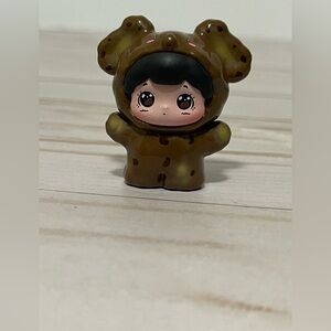 BAO BAO'S Pet Store Bean Brown 1.75” Tall Mini figure